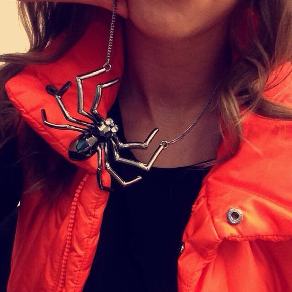 Spider statement glam necklace