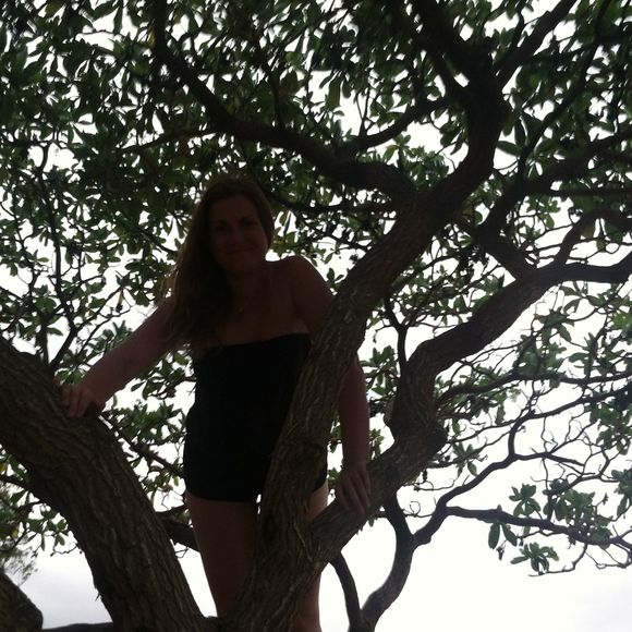 Meet your Posher, Courtney - Picture 1 of 1