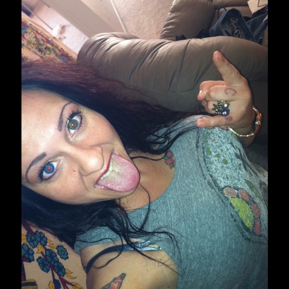 Meet your Posher, Kimberly - Picture 2 of 4