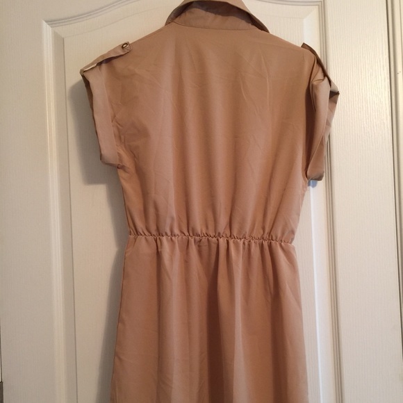 Collard dress - Picture 3 of 3