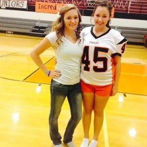 Meet your Posher, Caitlin