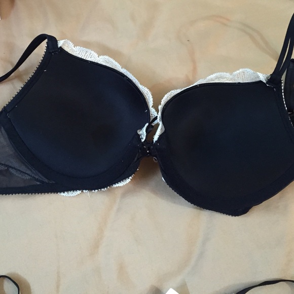 VS push up Bra Set 32C - Picture 3 of 4