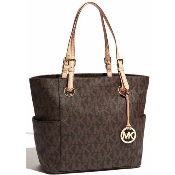 | Hold | Michael Kors jet set signature tote