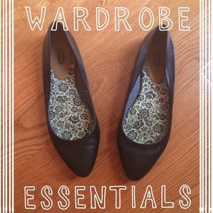 Dr Scholls black flats