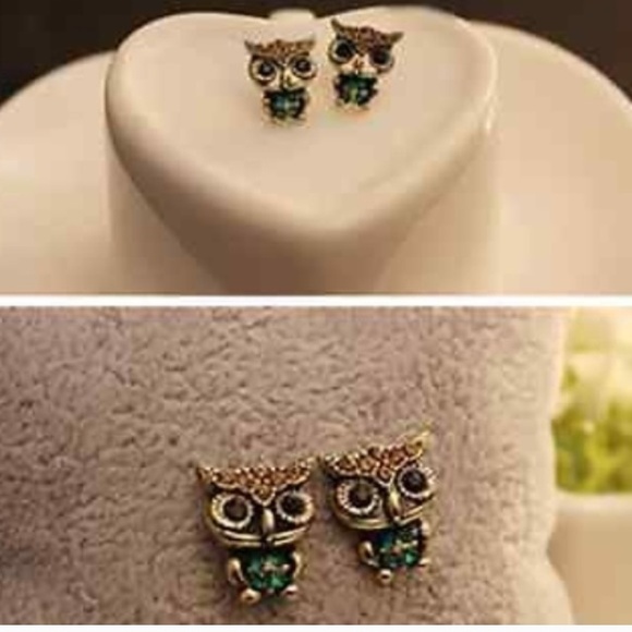 Tiny Little Owl Earrings - Picture 3 of 5