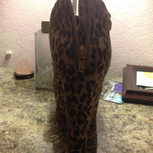 Booties great condition - Picture 2 of 3