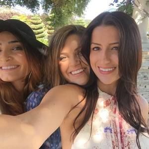 Meet your Posher, Mikole