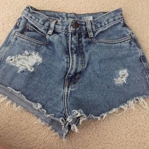 VINTAGE CALVIN KLEIN SHORTS