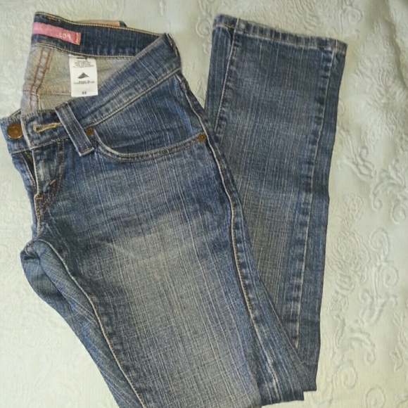 SOLD IN BUNDLE levi's straight  jeans