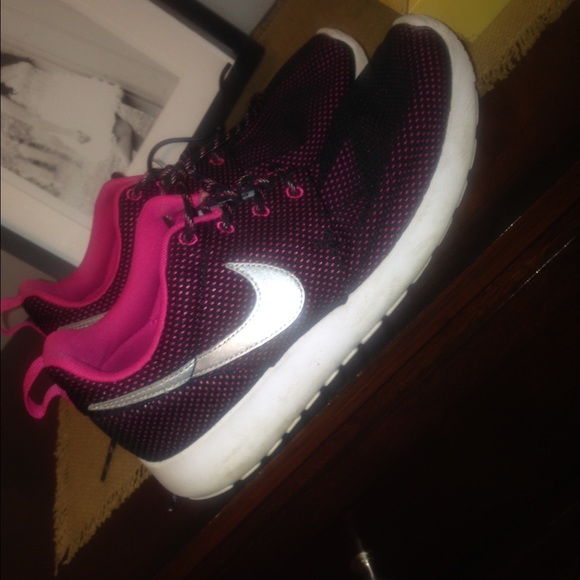 Nike roshes