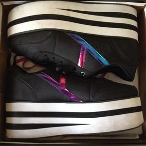 YRU Platform Sneakers