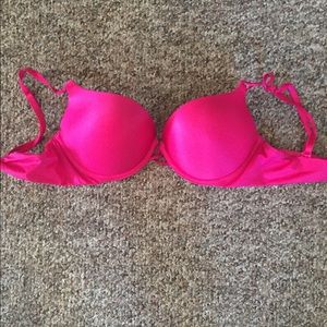 Victoria Secret miraculous plunge bra