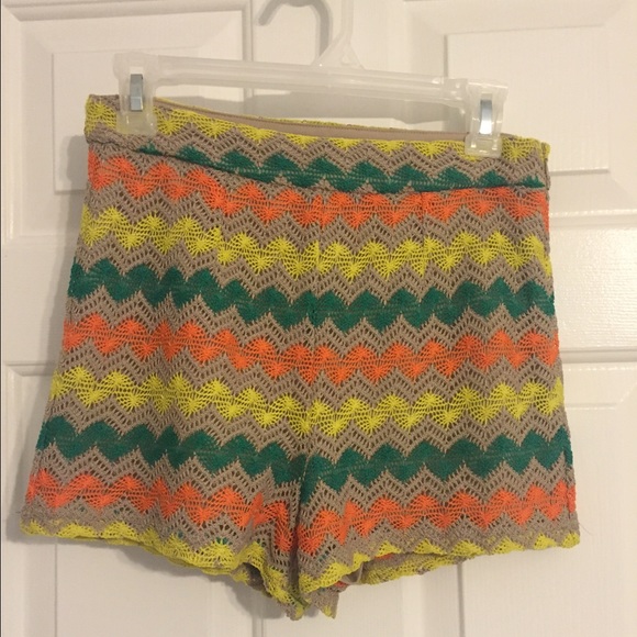 Chevron crochet high-waisted shorts