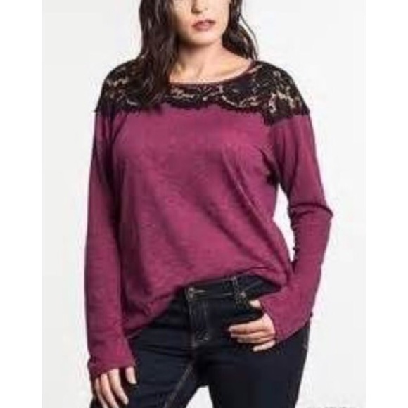 CLEARANCE☃Black lace long sleeved tee NWT S - Picture 2 of 2