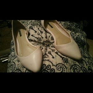 Light pink flatts