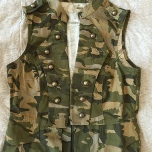 Camou Vest