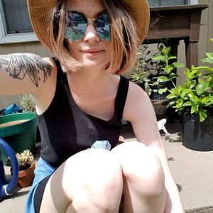 Meet your Posher, Gina