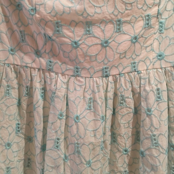 White and teal floral strapless dress - Picture 2 of 3