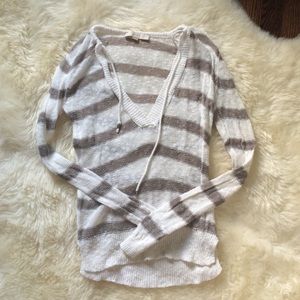 Light stripped sweater