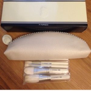 Travel size Mac brushes