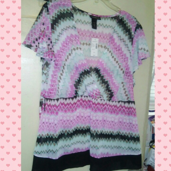 Pretty silky lane bryant blouse NEW zig zag print