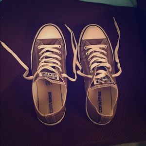 Size 9 Grey Converse