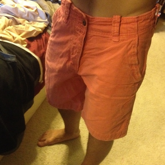Men's coral size 28 Hollister shorts