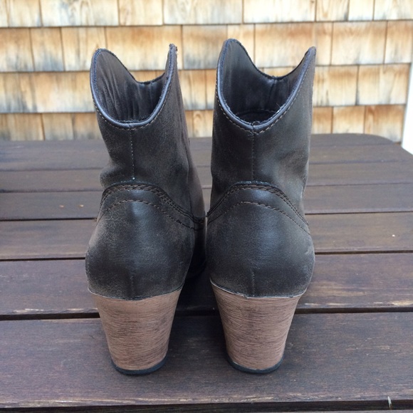 Brown Rocket Dog Boots - Picture 3 of 4