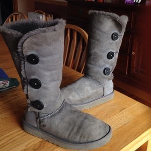 Grey ugg button up boots