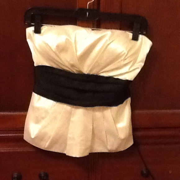 Cream strapless dress shirt