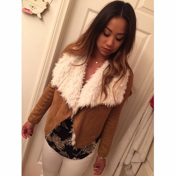 ‼️SOLD‼️ Nasty Gal Shearling Jacket - Picture 2 of 4