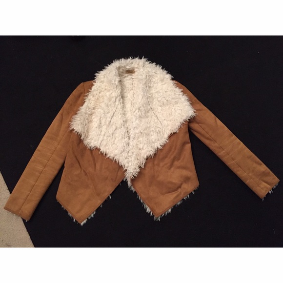 ‼️SOLD‼️ Nasty Gal Shearling Jacket - Picture 3 of 4