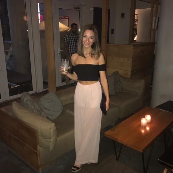 Meet your Posher, Lauren - Picture 4 of 5