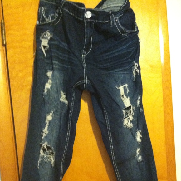 Size 20 ripped jeans good condition.
