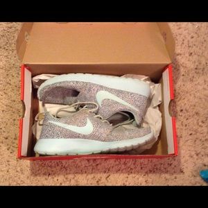 Nike teal Roshe runs