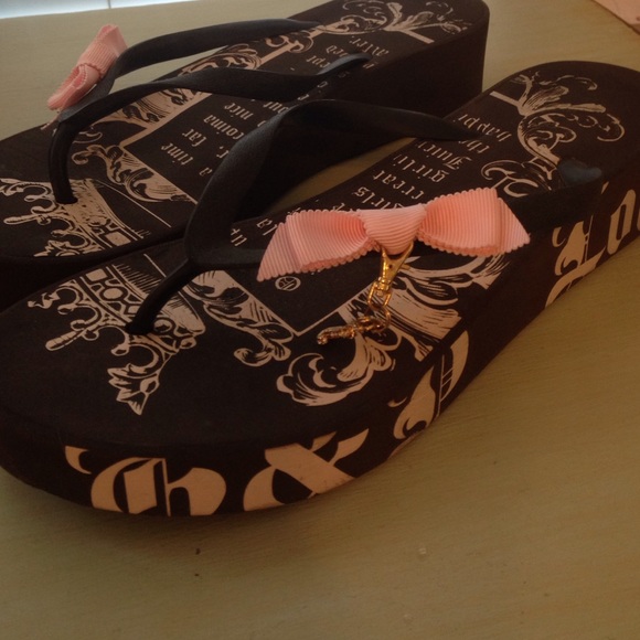 Juicy Couture Flip Flops