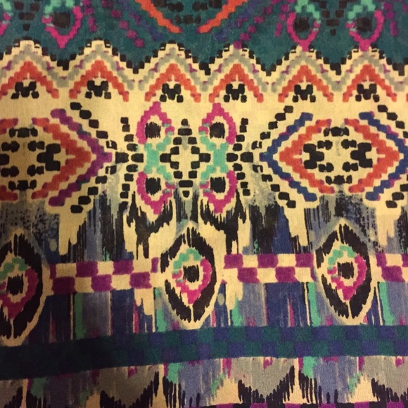 Top - Picture 2 of 3