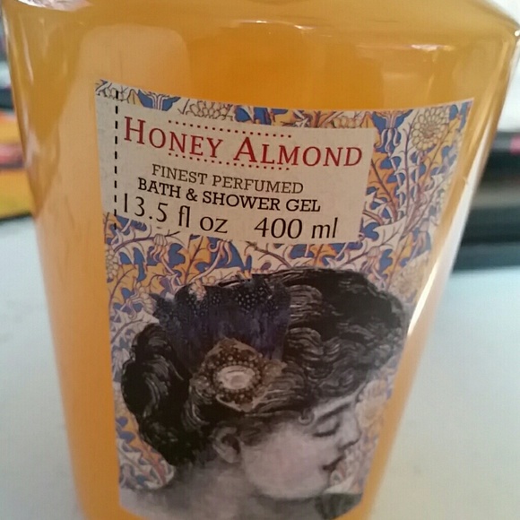 Unused Nola shower/bath gel