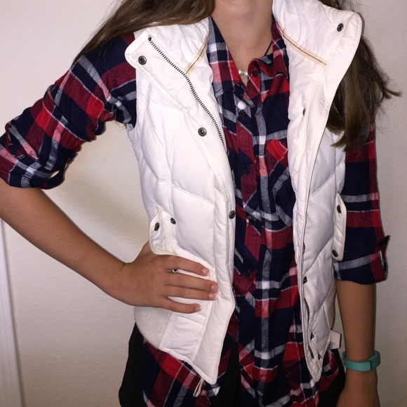 Hollister Outerwear - White Hollister winter vest