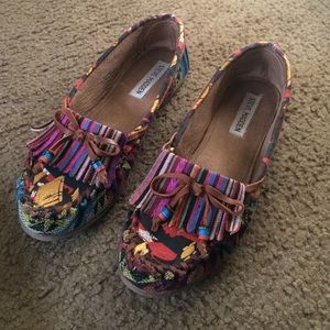 Abstract Print Moccasin