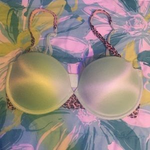 {💎} VS PINK light green push-up bra