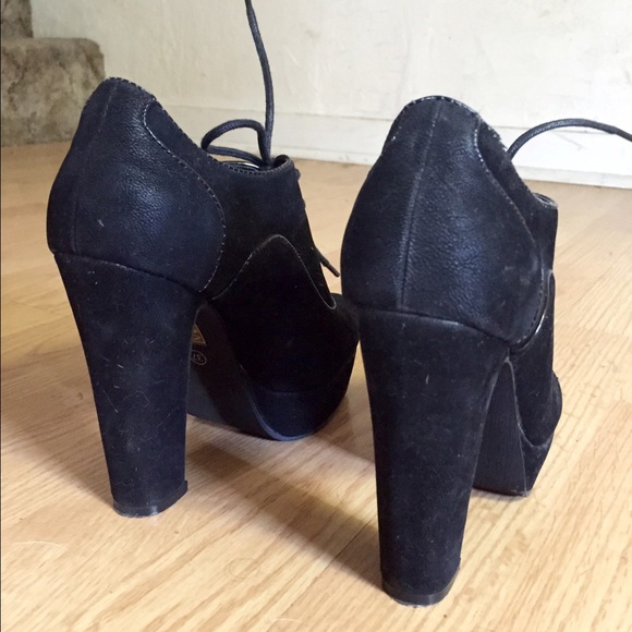 Flyfoz Lace Up Pumps - Picture 3 of 4