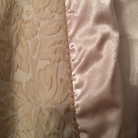 Oscar de la Renta Robe - Picture 2 of 4