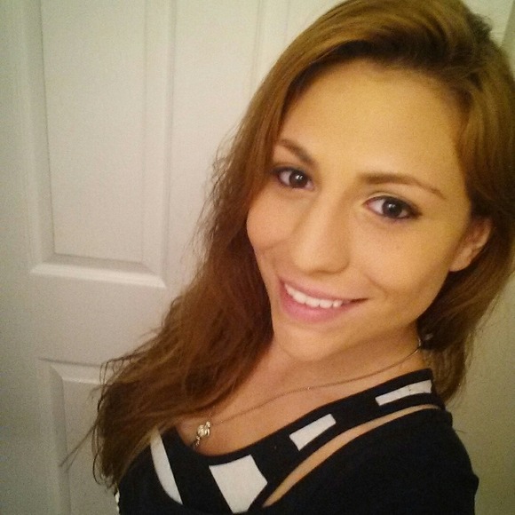 Meet your Posher, Stephanie