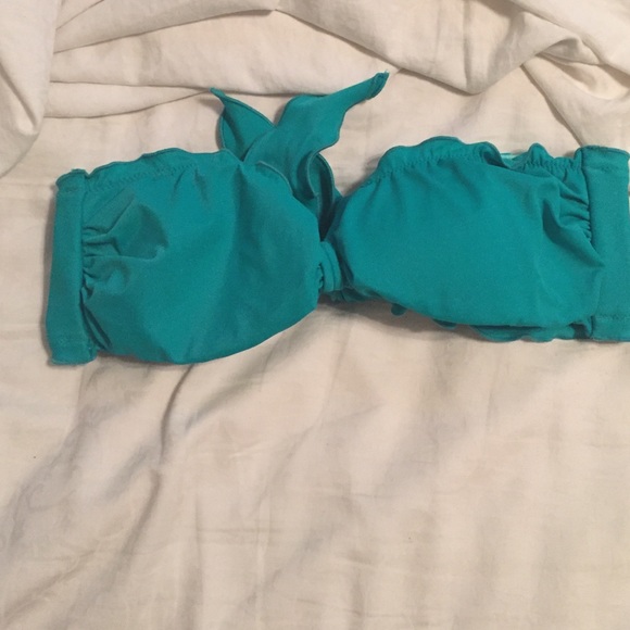 Strapless bathing suite top