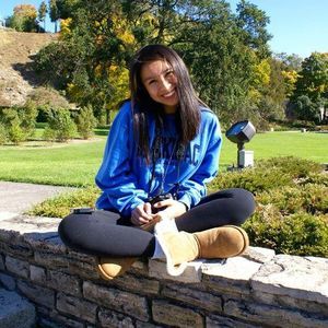 Meet your Posher, Caileigh