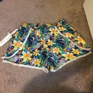 NWT CUTE floral tulip shorts Small