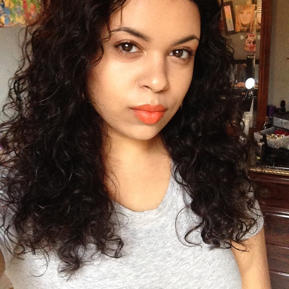 Meet your Posher, Samantha