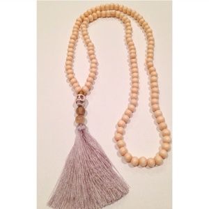 TASSEL NECKLACE