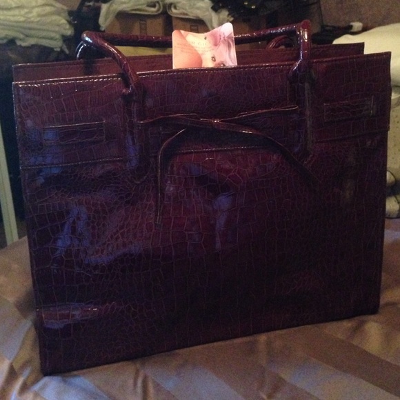 New Jessica Simpson maroon bag